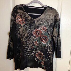 Women's Black Floral Long Sleeve Top 3/4 Sleeves T-Shirt V-Neck Graphic Roses
